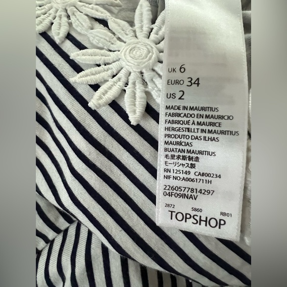 Topshop Cropped Striped Shirt with Floral Attachments | Size 2 or XS - Picture 8 of 11